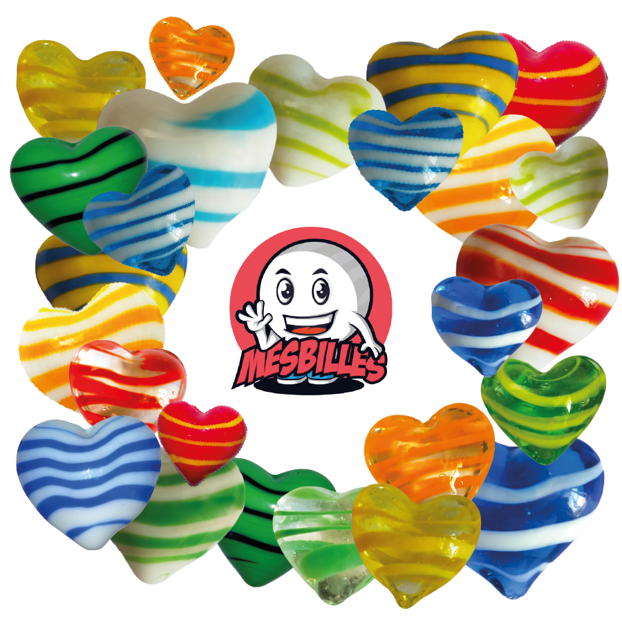 Mascotte MieiBiglie più Biglia a forma di cuore in vetro cristallo traslucido striato di rosso, biglia piatta 25 mm, MieiBiglie